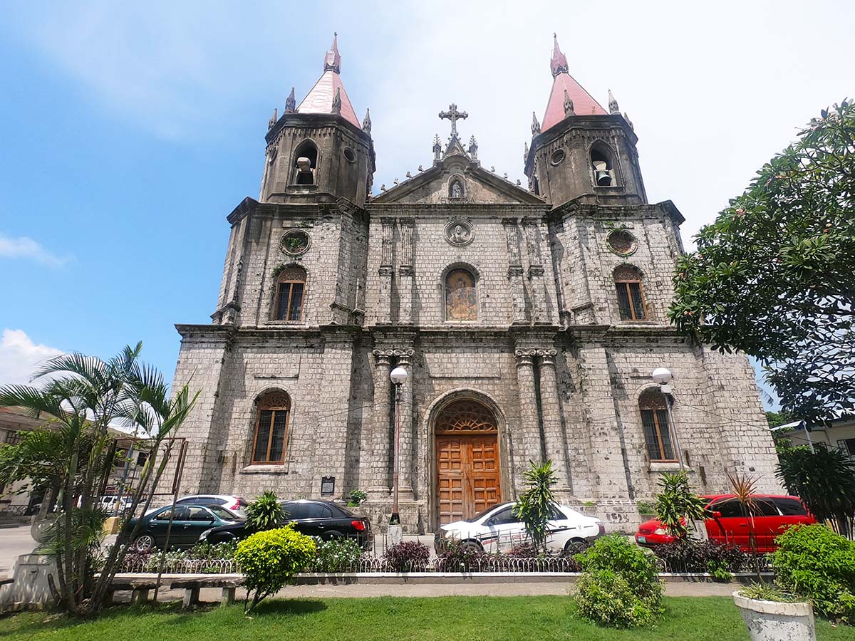 Read more about the article Guide to Ferry Travel Between Bacolod and Iloilo