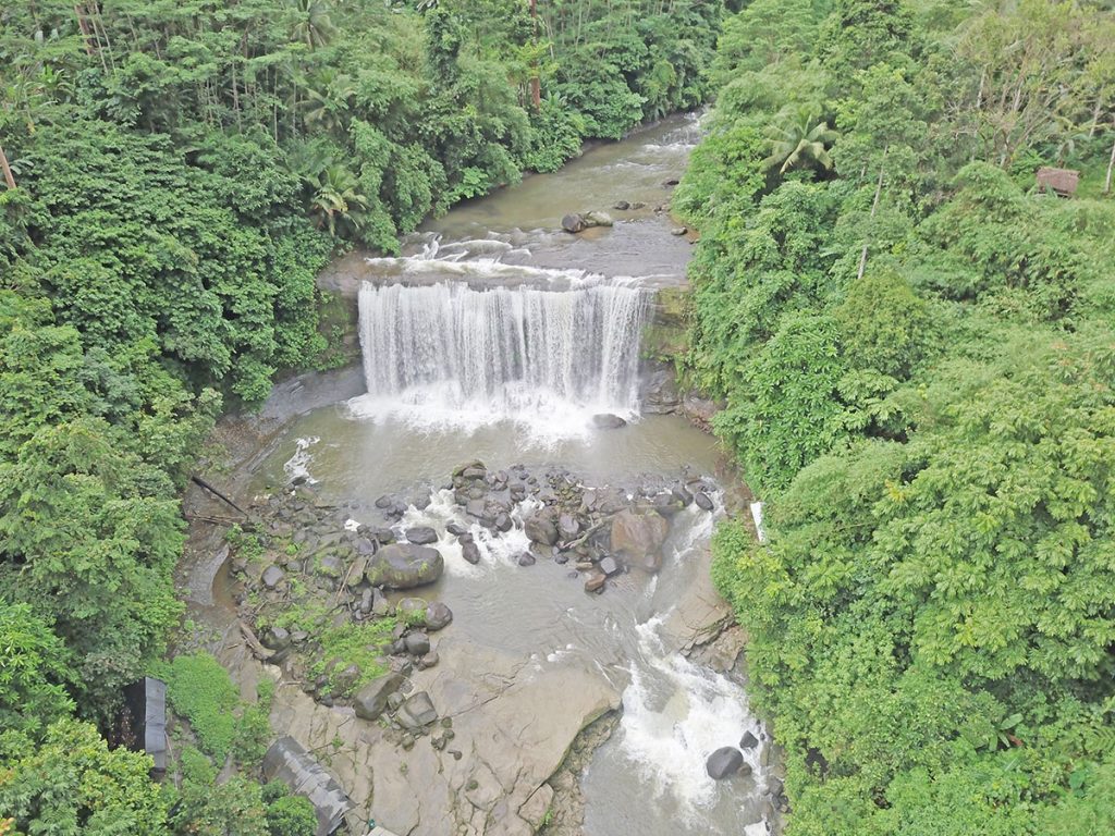 Campawan Curtain Falls