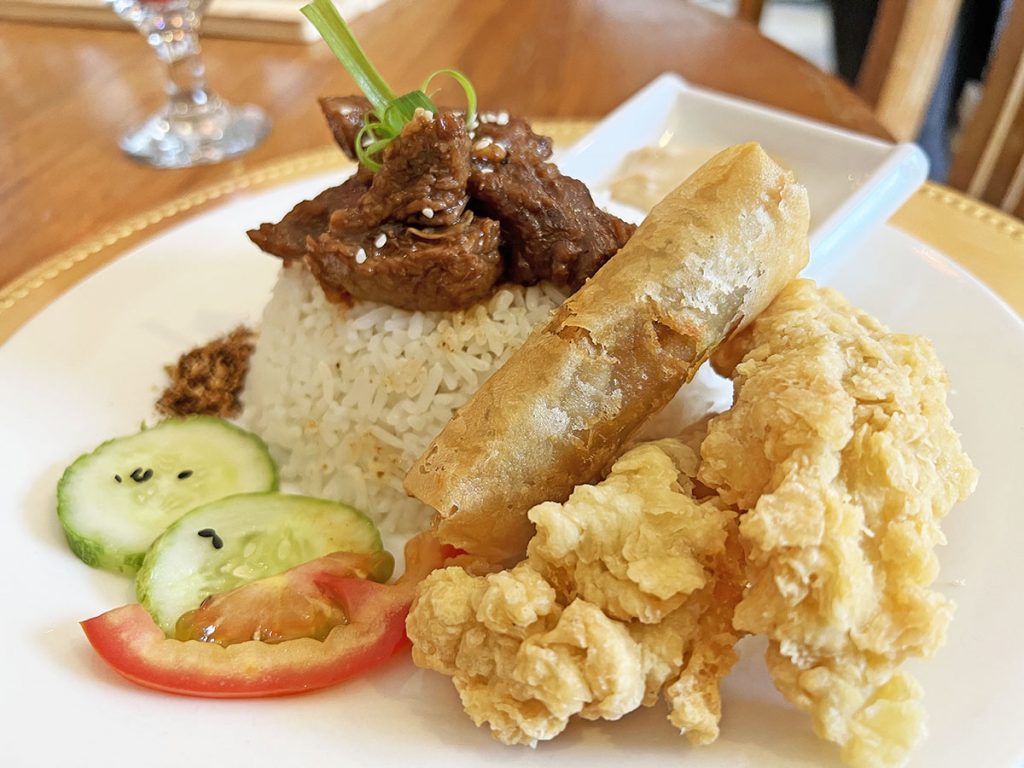 Breakfast at Kagan Cafe in Banaybanay